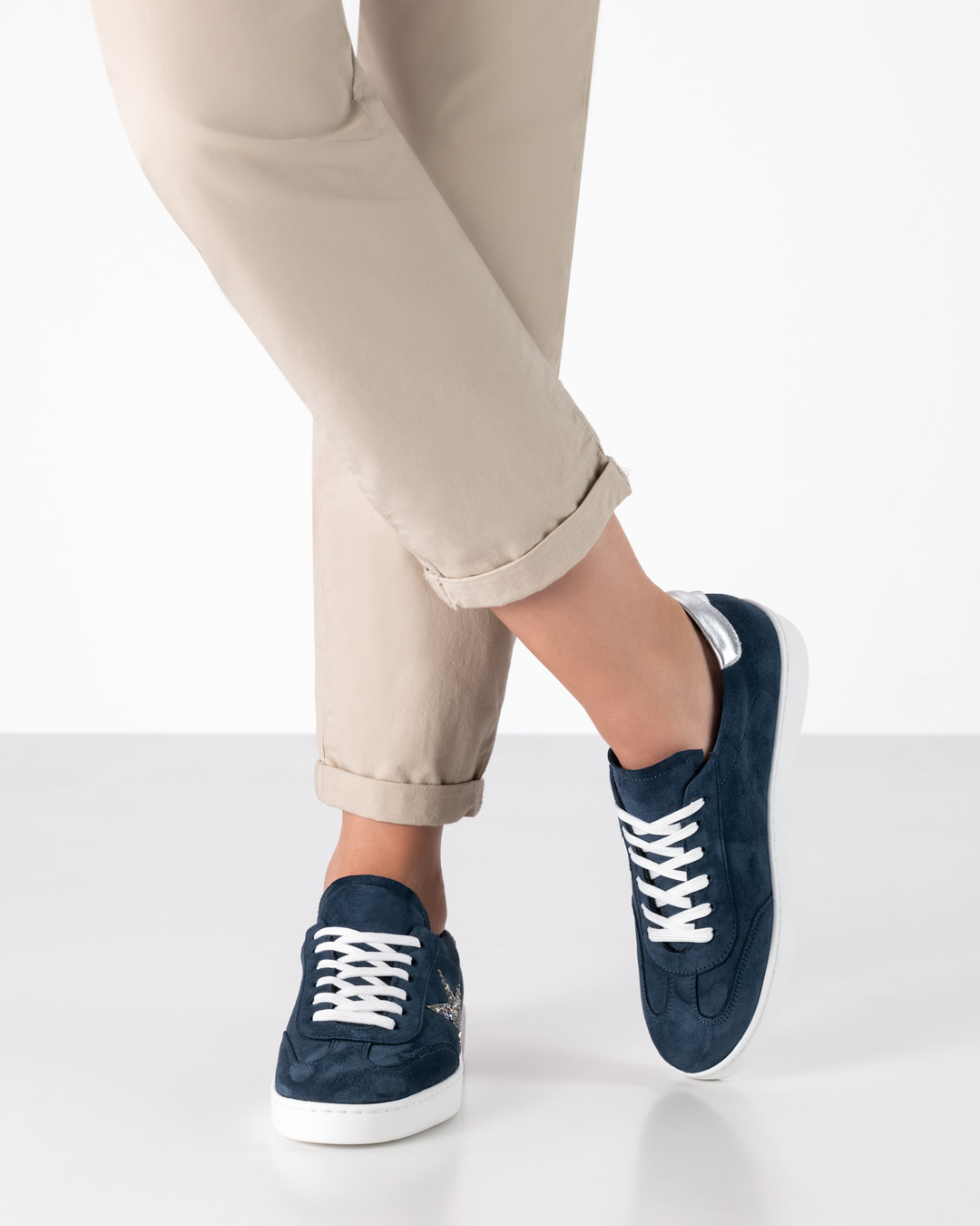 Werner Kern Zelda Velourleder / Brokat – blau / silber