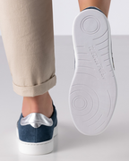 Werner Kern Zelda Velourleder / Brokat – blau / silber