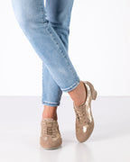 Werner Kern Ariana bedrucktes Leder / Velourleder – platin / taupe